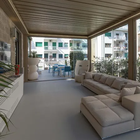 - Diamond De Luxe Apartman